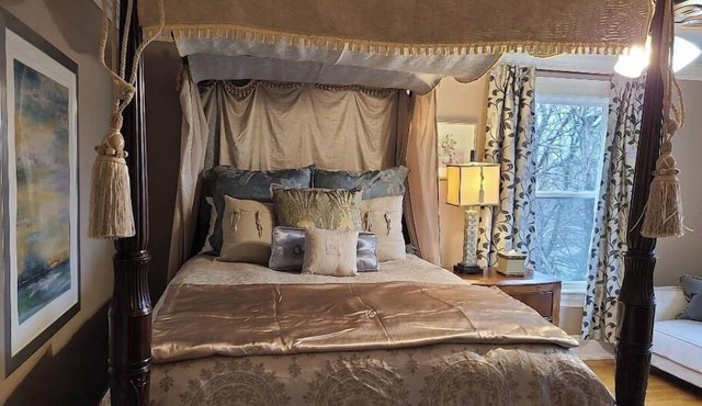 Luxurious & Elegant With Waterfalls & Water Views