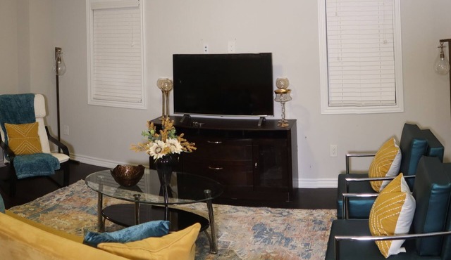 Luxurious home for retreat - 5 minutes to Elora, 15 minutes to Guelph