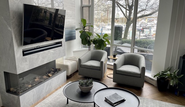 Luxury 3 Bedroom Waterfront Townhome in Trendy Yaletown