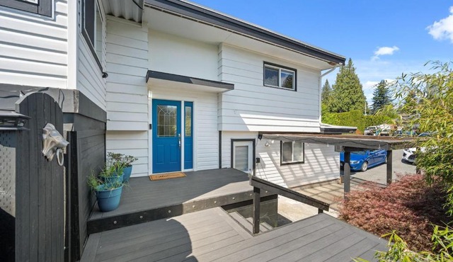 Luxury 3BR Retreat, Hot Tub, Fire Pit, 4 Beds