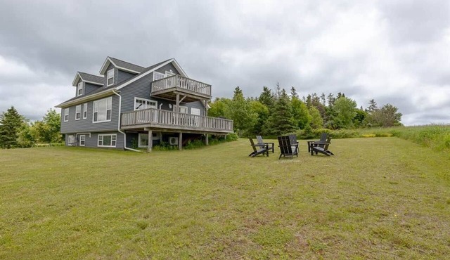 Luxury Bay View Escape 4BR Near Beaches & Golf