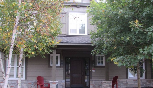 Luxury Cottage, Rocky Crest Golf Resort, Lake Joseph