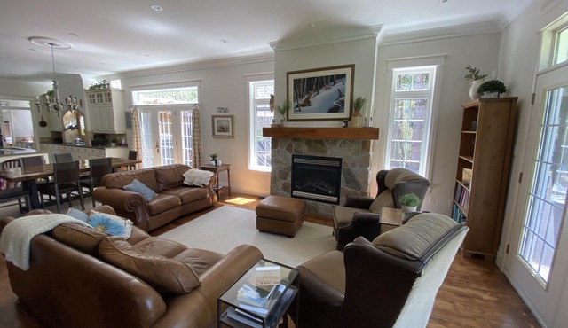 Luxury Cottage Style Custom Show Home ! Only 30 mins from Toronto !