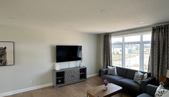 Luxury Home 2 mins drive to Saugeen Shores beach