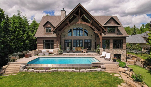 Luxury on Lake Simcoe w Infinity Pool - 1 Hr to Toronto - Avoid Muskoka Traffic