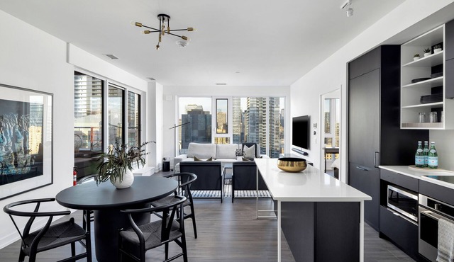 Luxury Penthouse DT | 3 Beds | Outdoor Fire & BBQ