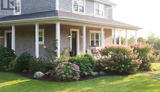 Luxury Rental Located In New Glasgow, Minutes To Amazing Restaurants and Beaches