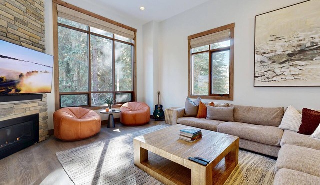 Luxury Village Retreat - Steps from the Village