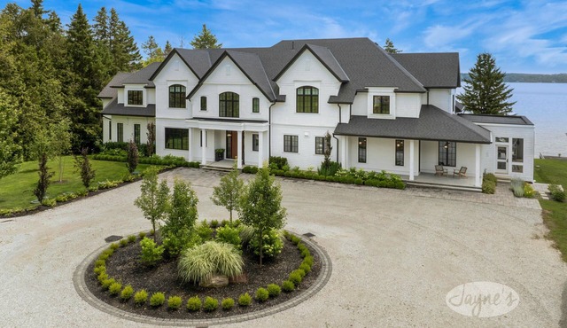 Magazine worthy 8 bed 7 bath cottage on Lake Simcoe! South Exposure!