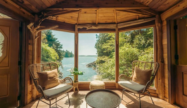 Maison Tofino - Private Oceanfront