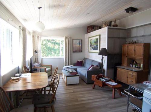 Malaspina Strait Cottage