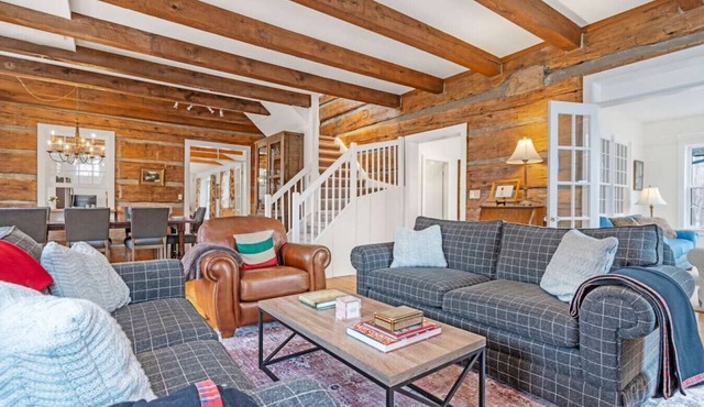 Malcom Cottage · Stunning 6 Bedroom Chalet In Beaver Valley!