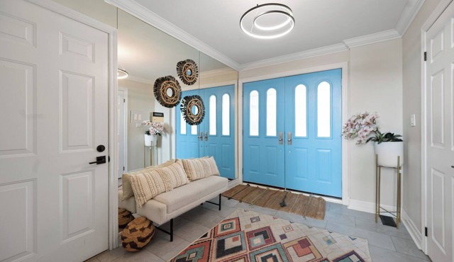 Markham Mansion · 6BR · Hot Tub · Sauna · Gym
