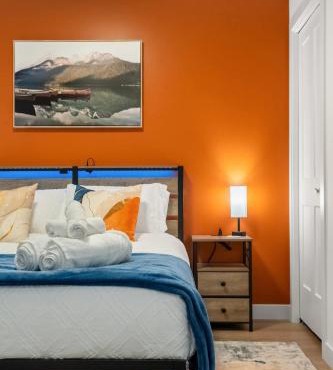 Meadowstone Suite 3BD 3 TVs Near Spruce Meadows