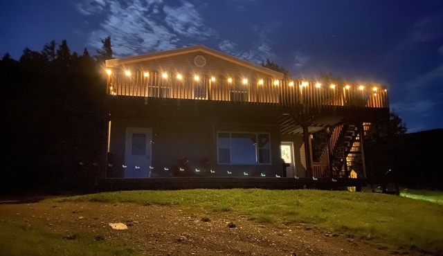 (Meat Cove)Hines Ocean View Lodge