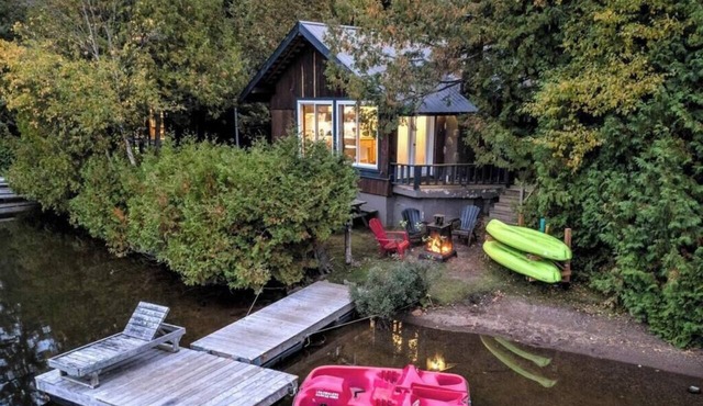 Mini chalet bord de l`eau à louer dans les Laurentides — Lac Sarrazin, Sainte-Lucie-des-Laurentides