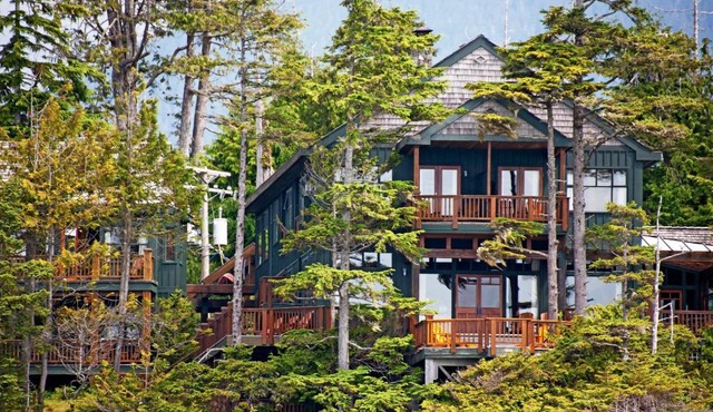 Middle Beach Lodge