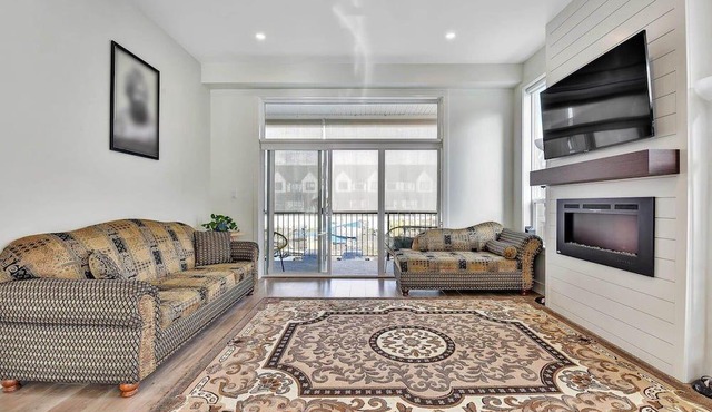 Minutes away from Vedder river, trails & parks, this 3 bed + den home is purfect