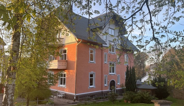 Moderne Ferienwohnung in Alter Villa am Rande des Thüringer Waldes in Georgenthal/Thüringer Wald