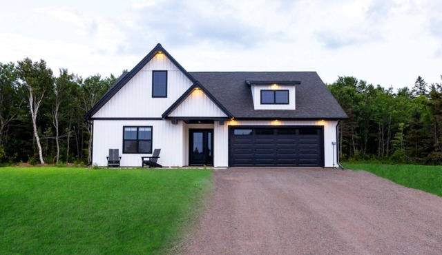 Modern 3-Bedroom PEI Escape Minutes from Lakeside Beach and Crowbush Golf Course