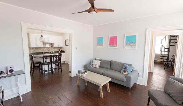 Modern 4BR Harbourfront Century Home