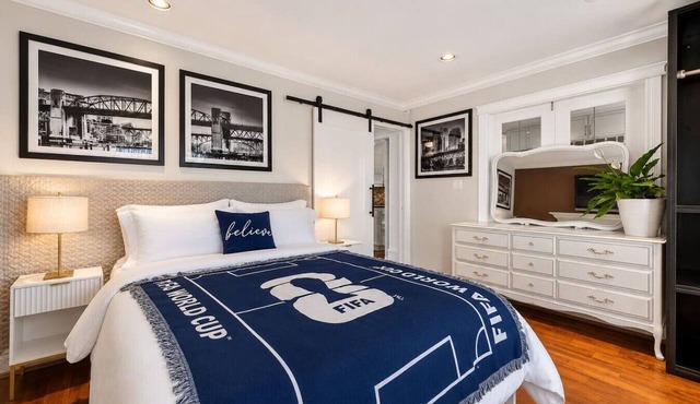 Modern 6BR |Near Downtown| Fast WiFi| Free Parking