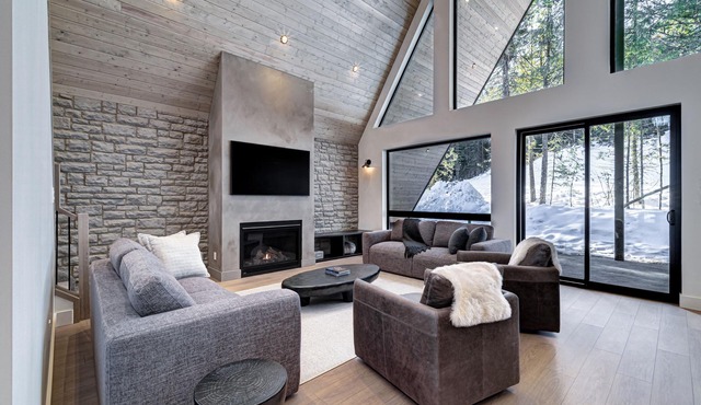 Modern A-Frame | Ski In | Hot Tub | Fernie Alpine Resort