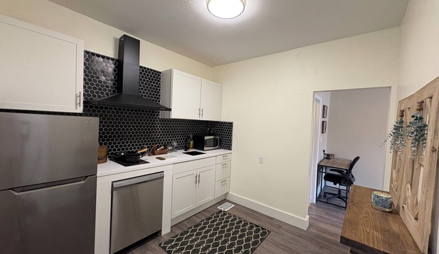 Modern Farmhouse theme Studio apartment in Central Beamsville