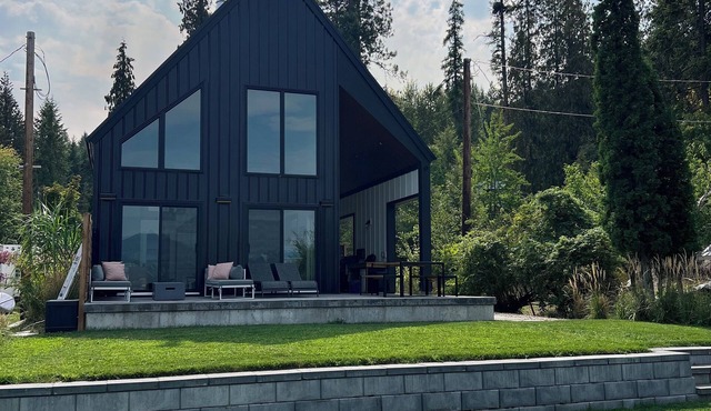 Modern Lakeside Cabin on a Sandy Beach