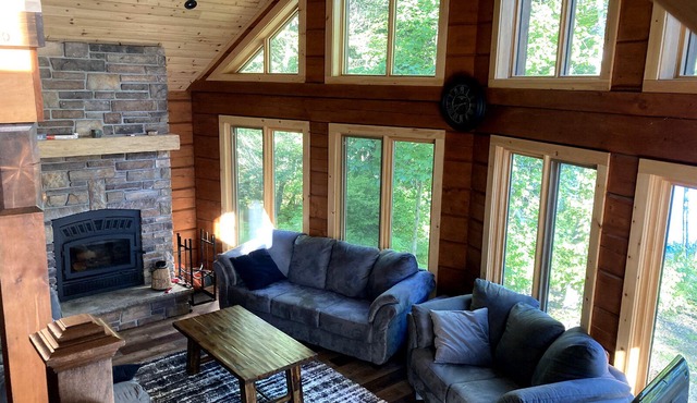Modern Log Cottage on Quiet Lake in Muskoka