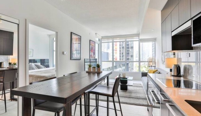 ⭐Modern Luxury King 1BD⭐ by Rogers Centre, CN Tower