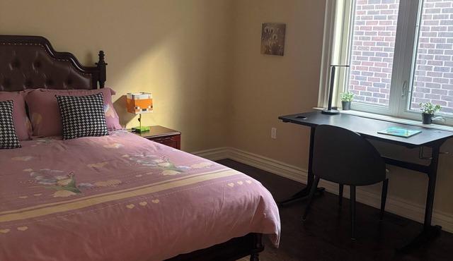 Modern Private Ensuite Room 203 | Near Subway | Free Parking