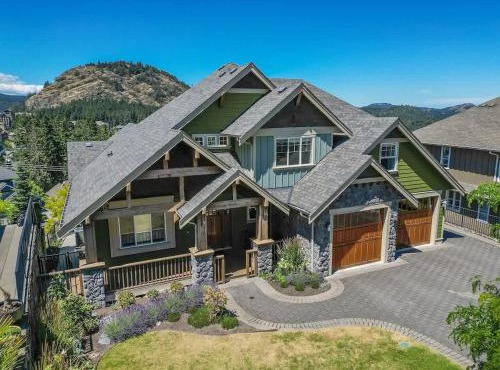 Mount Finlayson View Villa by EMR Vacation Rentals