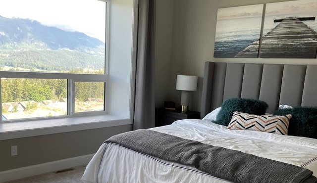 Mountain view suite in Harrison Highland
