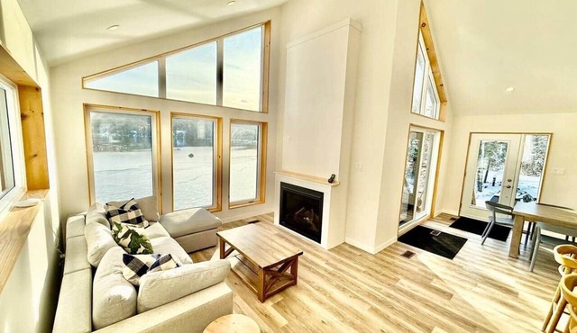Muskoka Retreat on Bay Lake