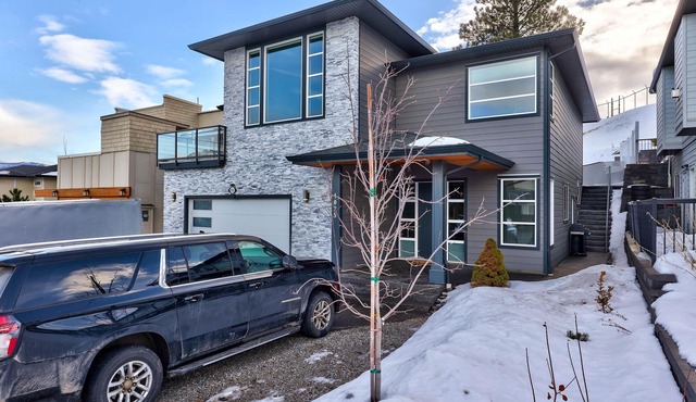 "Luxury Redefined: Modern Suite with Hillside Serenity and Central location."