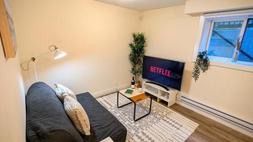 New 1 bedroom suite North Vancouver