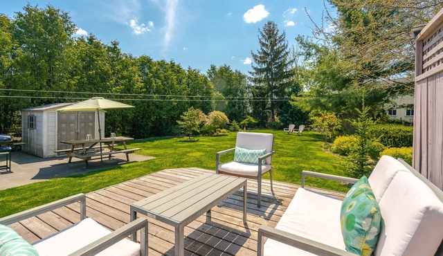 NEW! Boho Inspired Niagara Wine Country Private Home for 2