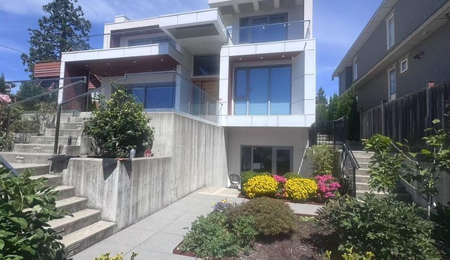 New Central Ambleside Garden suite in We st Van couver