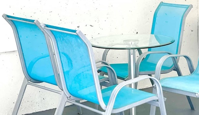 New Clean modern Entire Suite w/ Unbeatable Value.