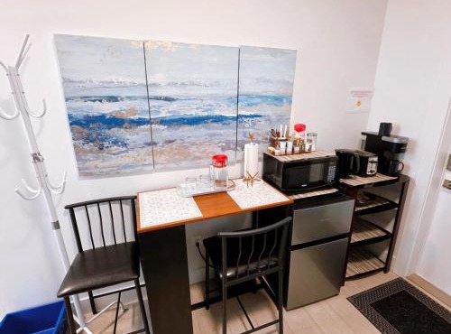 New Langford Suite near Lake & Mall, Free Parking