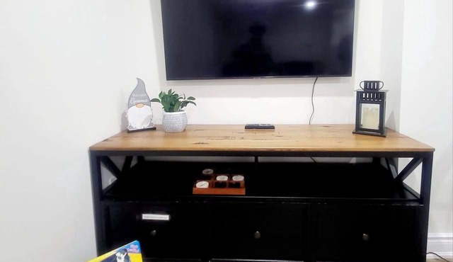 New Private Spacious & Modern Apartment near Square One and Downtown Mississauga