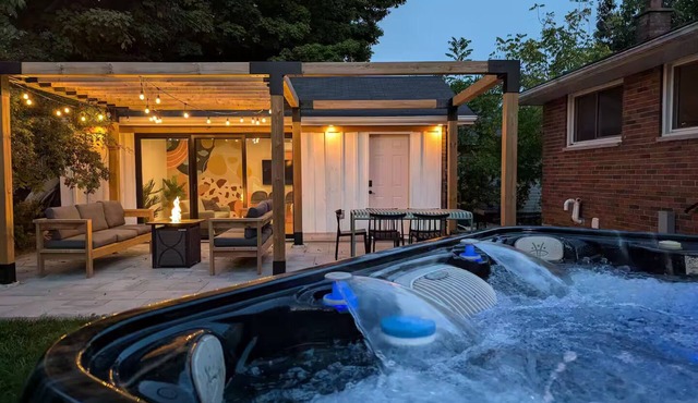 NEW Professionally Designed 8 Bed Home (w. 2 Sandbanks Passes)