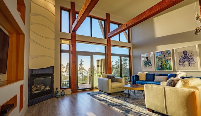 Newly Renovated 2 Bedroom Condo in The Ridge Ucluelet