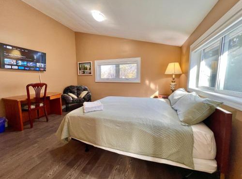 Newly Renovated Home in Central Aurora