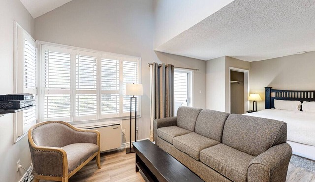 North Creek Nest at BM with Pool, Hot Tub, Tennis