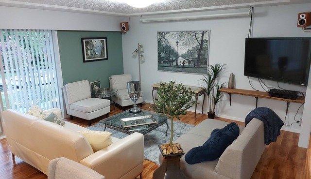 NorthVAN Nature Living Home, 5min to town, beach, suspension bridge, river ,hike