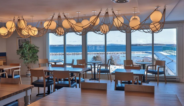 Oak Island Resort & Conference Centre