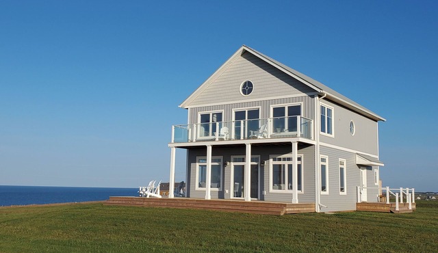 Ocean Stone - amazing ocean views, minutes to sandy beaches