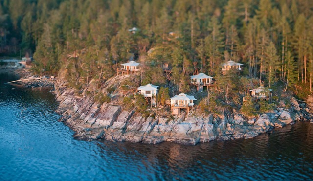 Oceanfront Luxury Tenthouse A in Halfmoon Bay